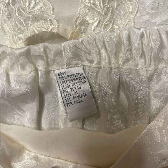 Sarah Spencer Vintage Cami & Short Set - Picture 15 of 16